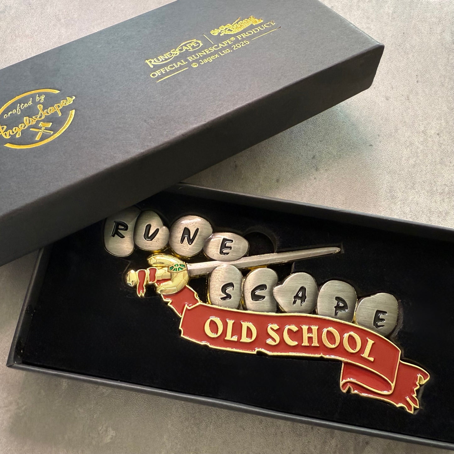 OSRS Logo Pin XL